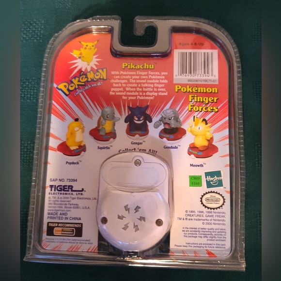 VERY RARE Pokemon Pikachu Finger Forces Figure TALKS!! New. SEALED Hasbro Tiger - Picture 4 of 6